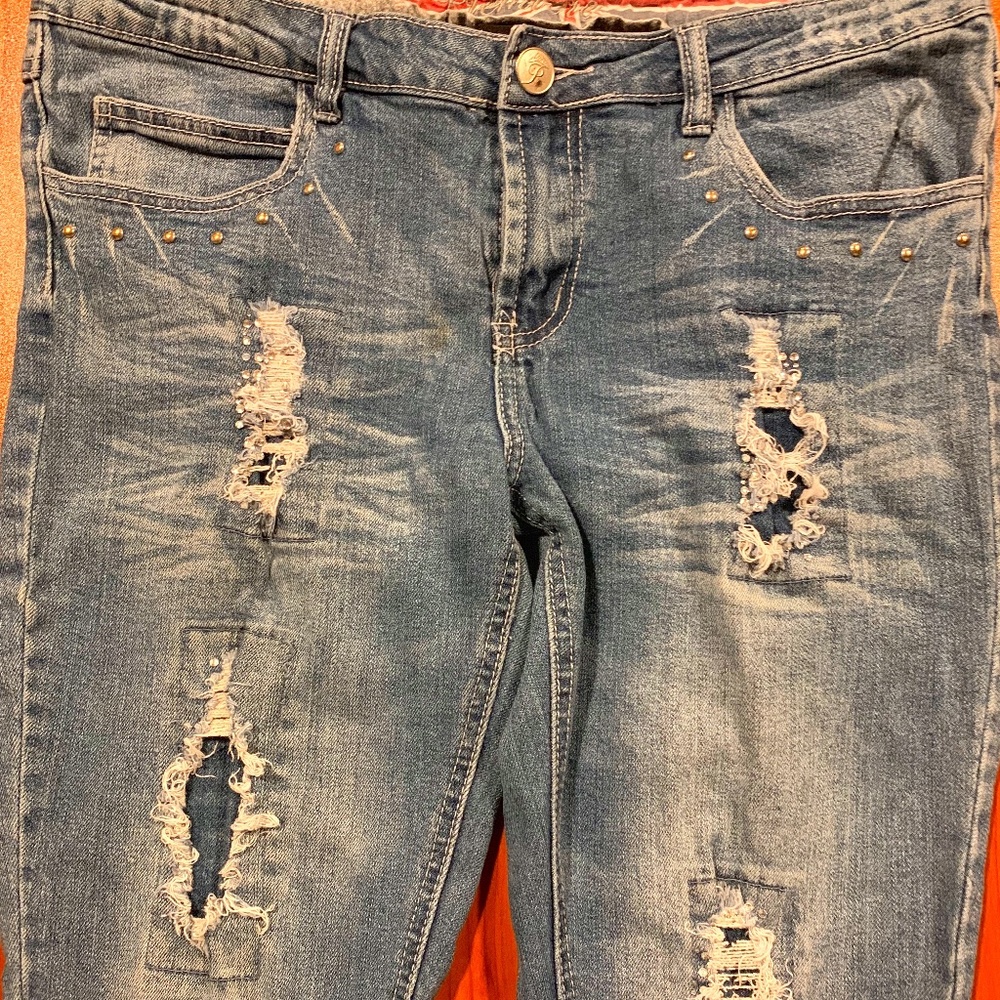 Premiere distressed skinny jeans 11/12